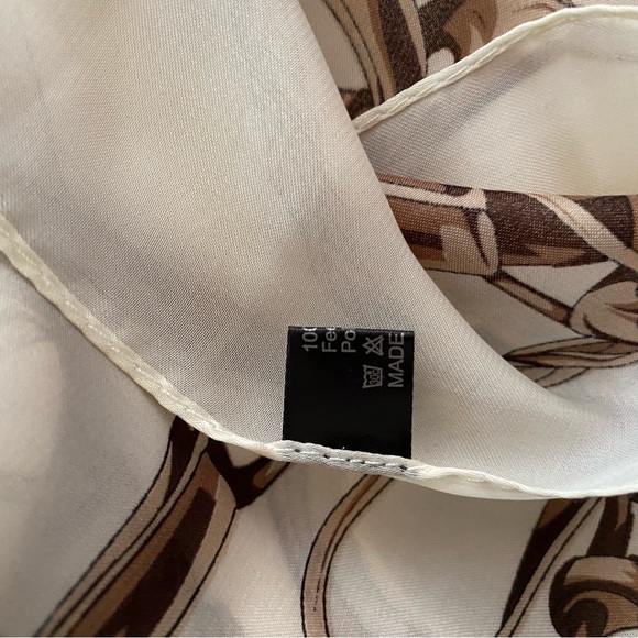 Silk scarf - Picture 4 of 6